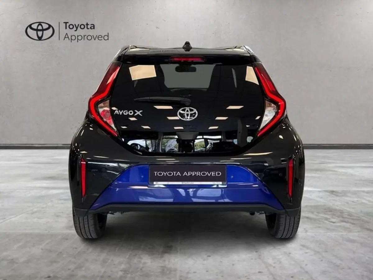 Toyota Aygo X usata a Prato (7)