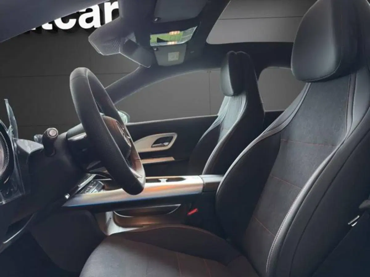 Mercedes-Benz CLA nuova a Milano (15)