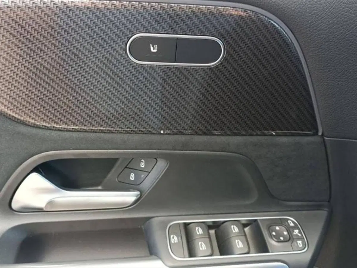 Mercedes-Benz Classe B nuova a Milano (16)