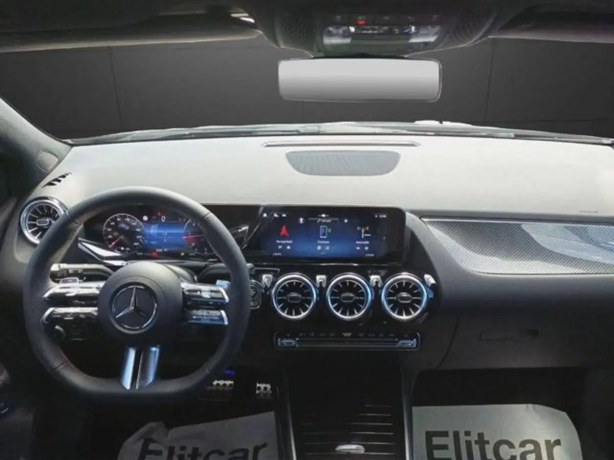Mercedes-Benz Classe B nuova a Milano (8)