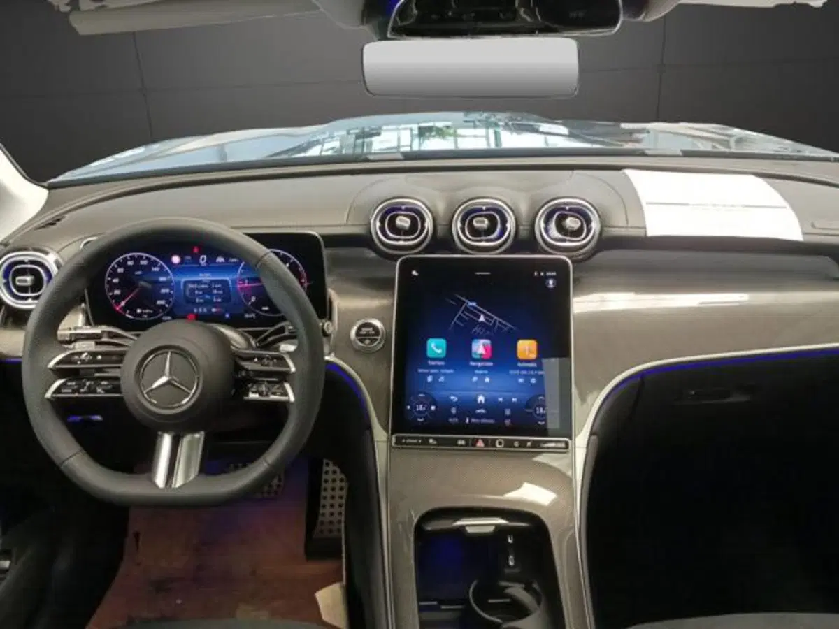 Mercedes-Benz GLC nuova a Milano (13)