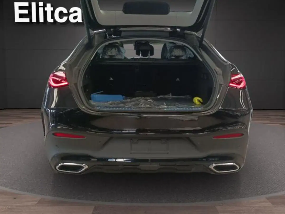 Mercedes-Benz GLC nuova a Milano (7)