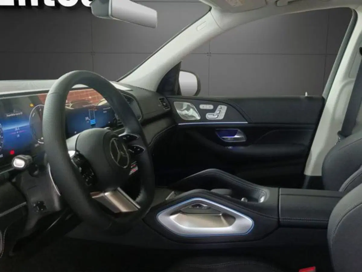 Mercedes-Benz GLE SUV nuova a Milano (10)