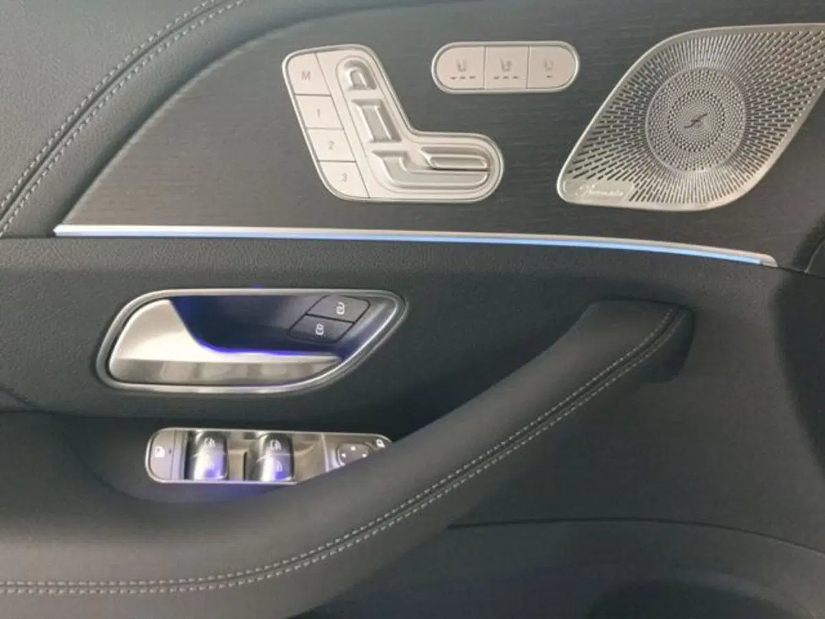 Mercedes-Benz GLE SUV nuova a Milano (15)