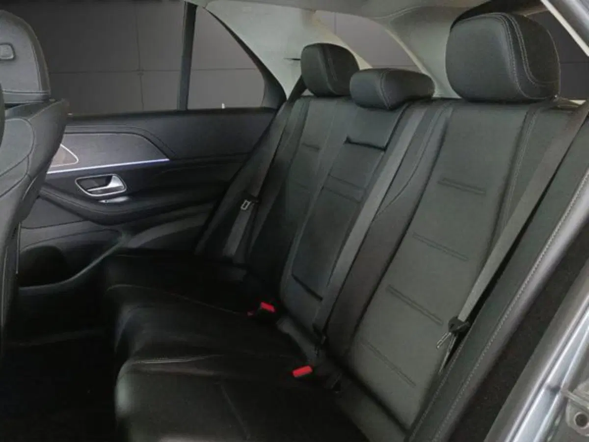Mercedes-Benz GLE SUV nuova a Milano (13)