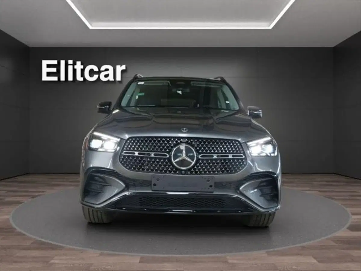 Mercedes-Benz GLE SUV nuova a Milano (2)