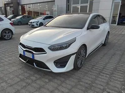 Kia ProCeed 1.5 T-GDI MHEV DCT GT Line del 2023 usata a Rende