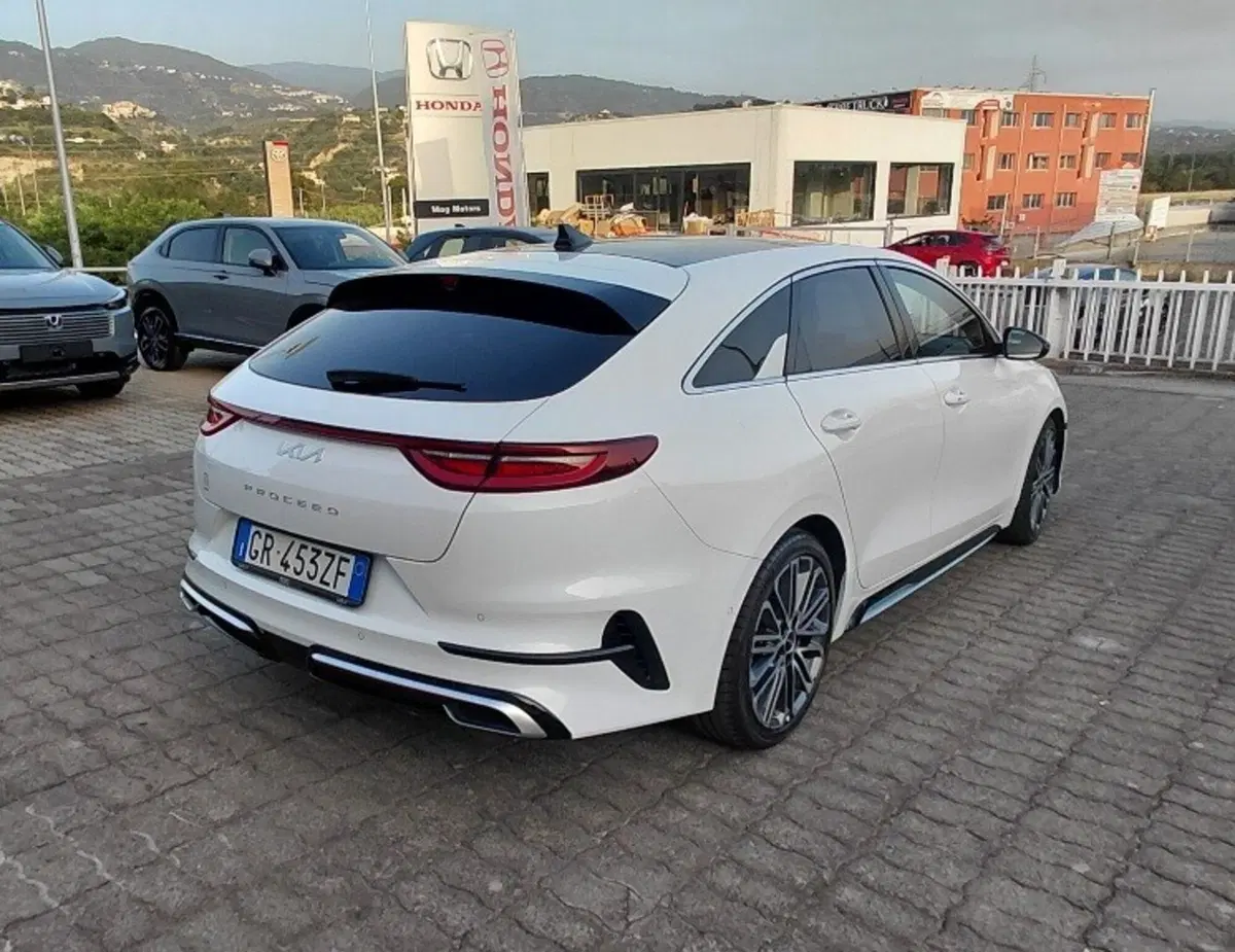 Kia ProCeed usata a Cosenza (5)