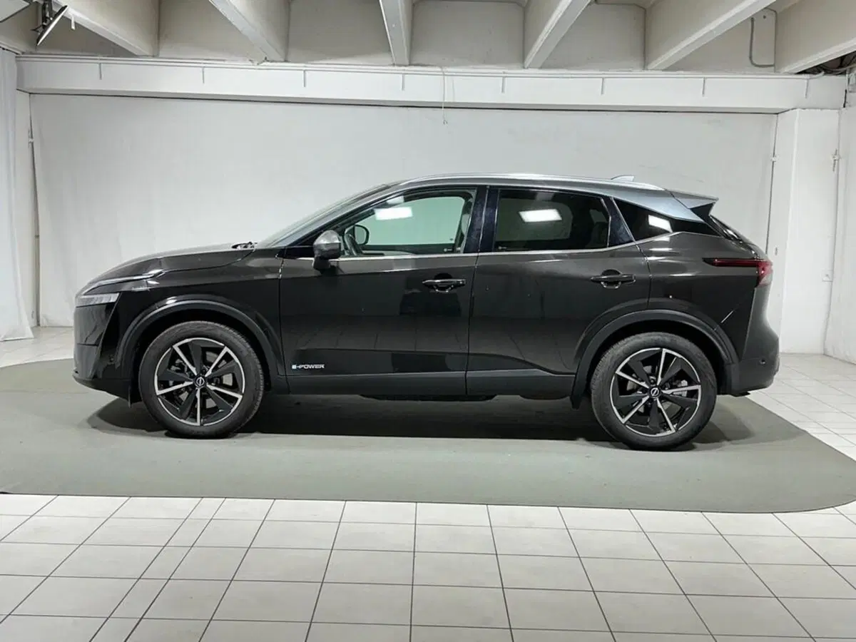Nissan Qashqai usata a Sondrio (2)