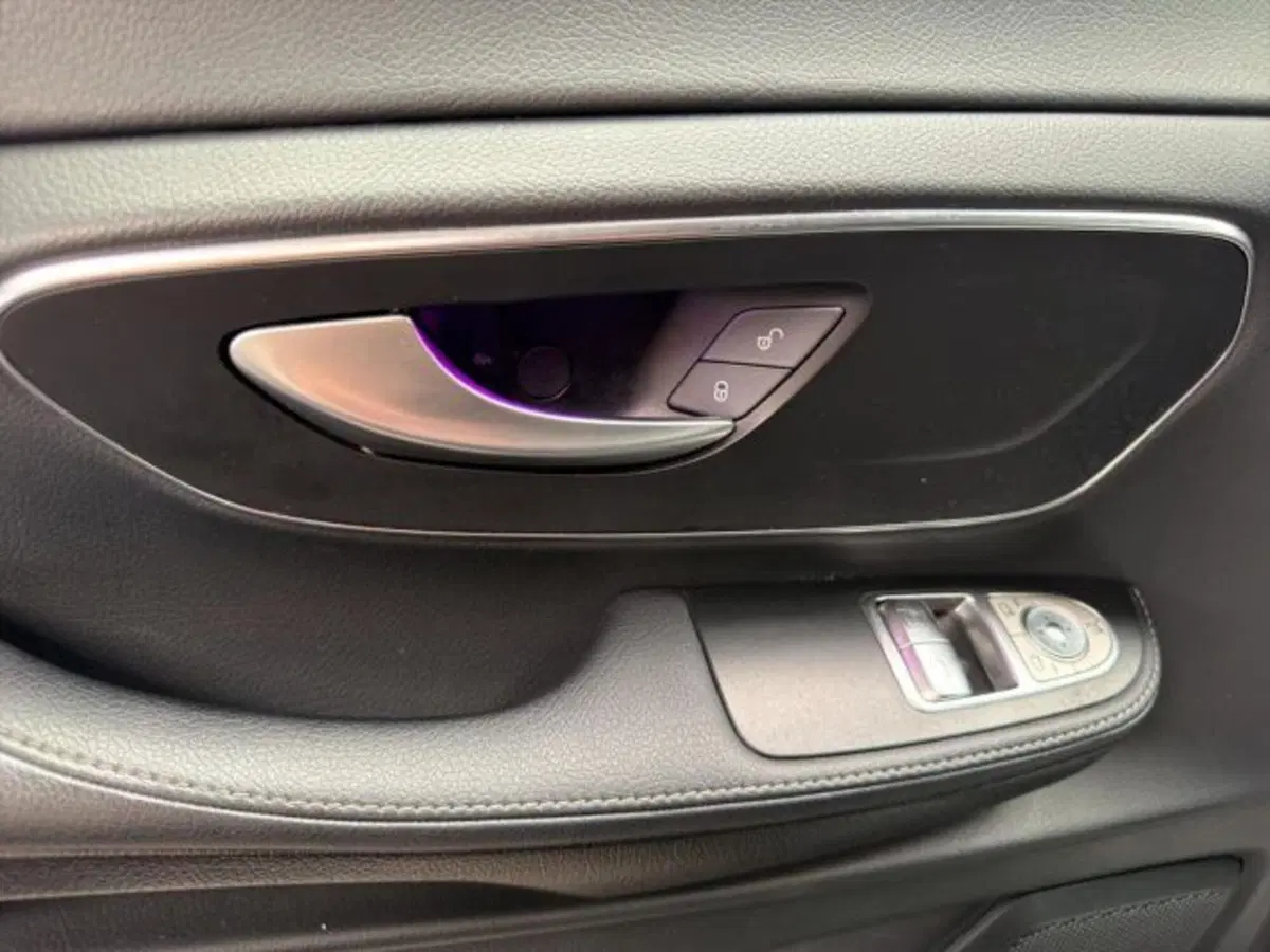 Mercedes-Benz Classe V usata a Novara (14)