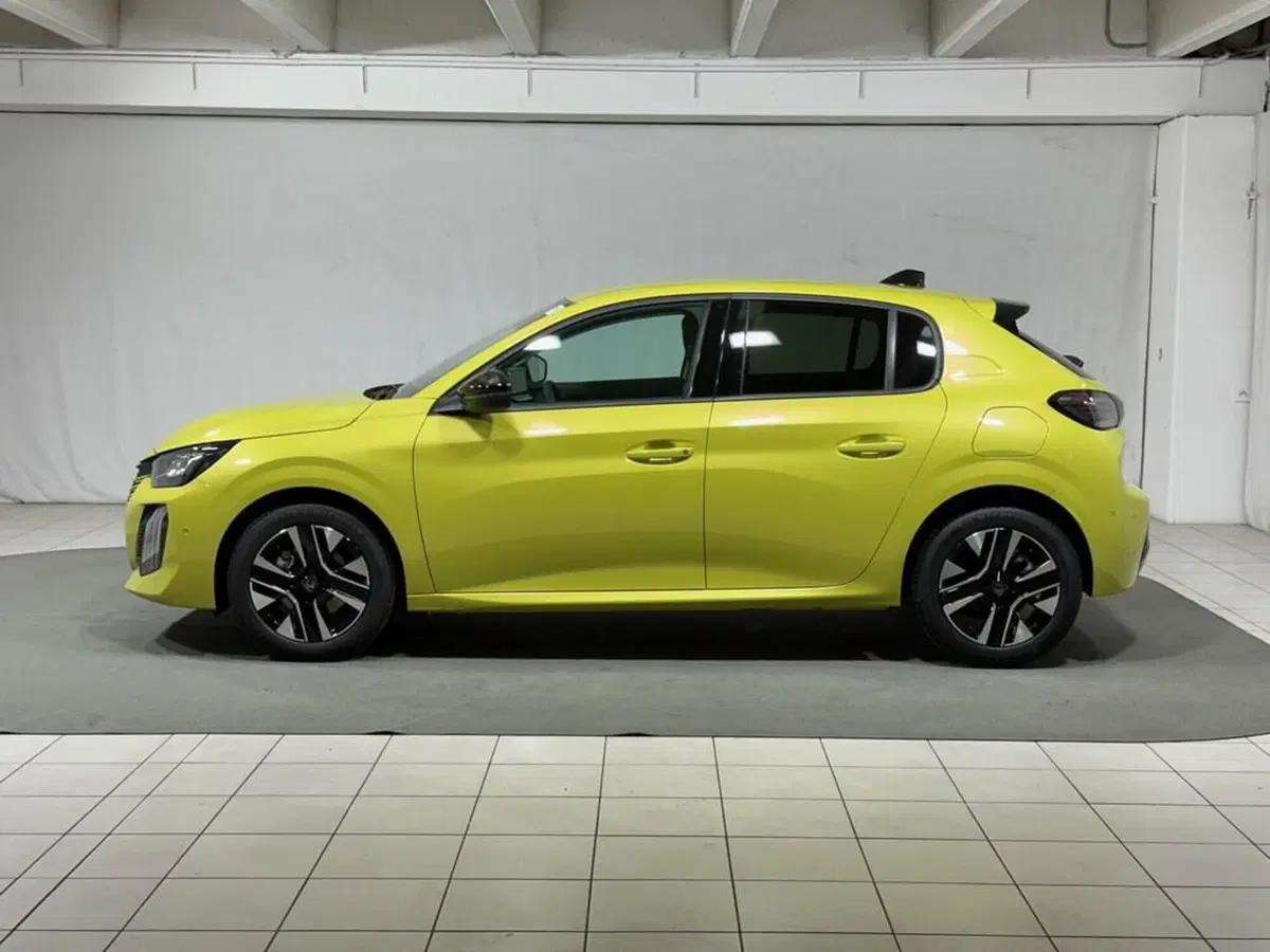 Peugeot 208 nuova a Sondrio (2)