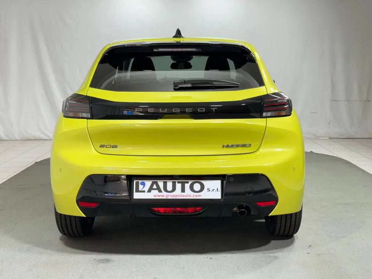 Peugeot 208 nuova a Sondrio (3)