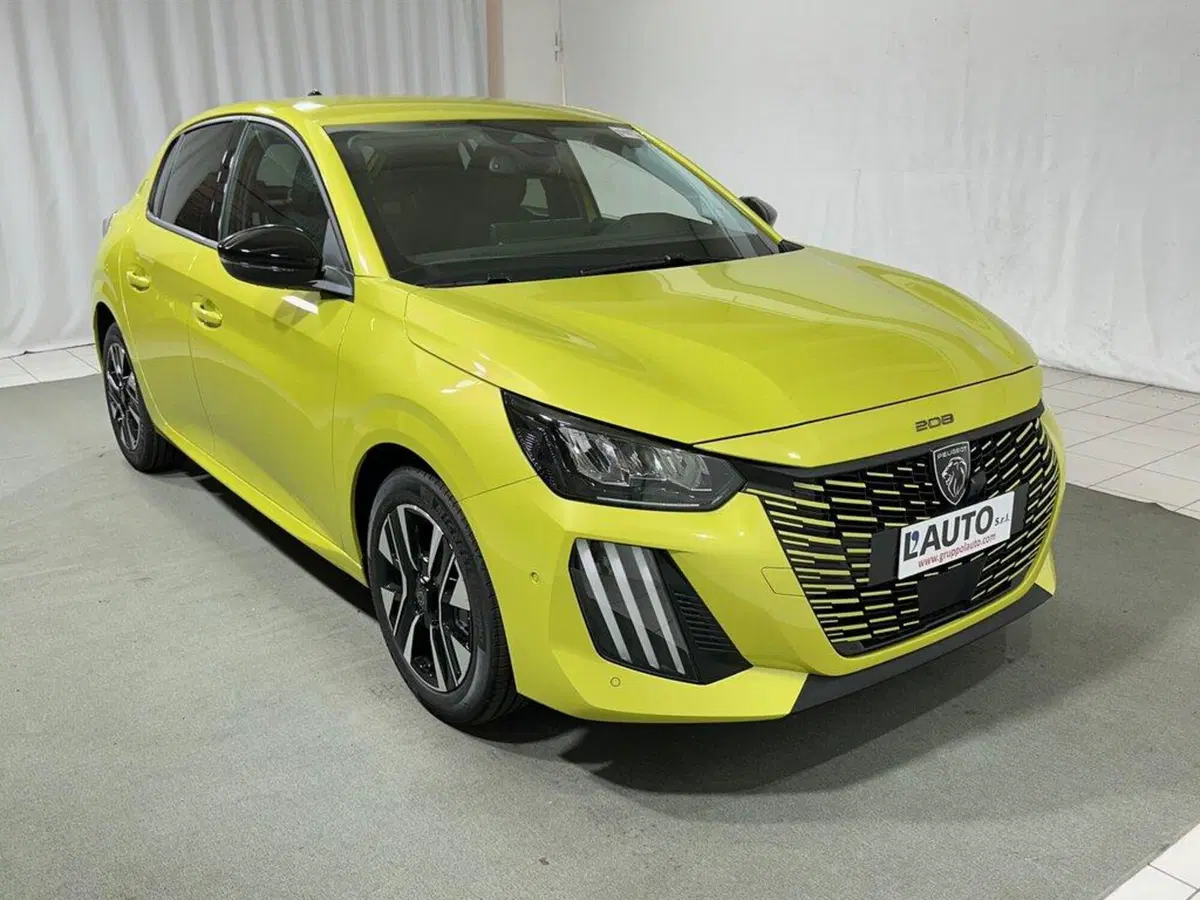 Peugeot 208 nuova a Sondrio (5)
