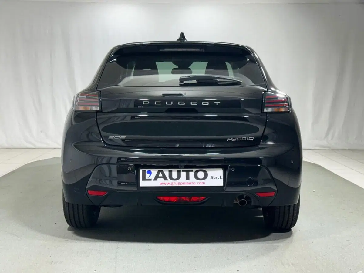 Peugeot 208 nuova a Sondrio (3)