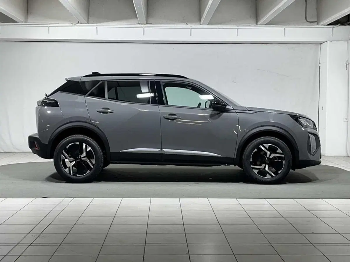 Peugeot 2008 nuova a Sondrio (4)