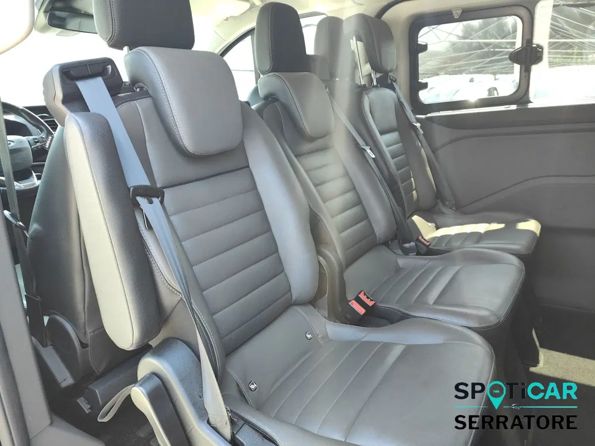 Ford Tourneo Custom usata a Como (14)