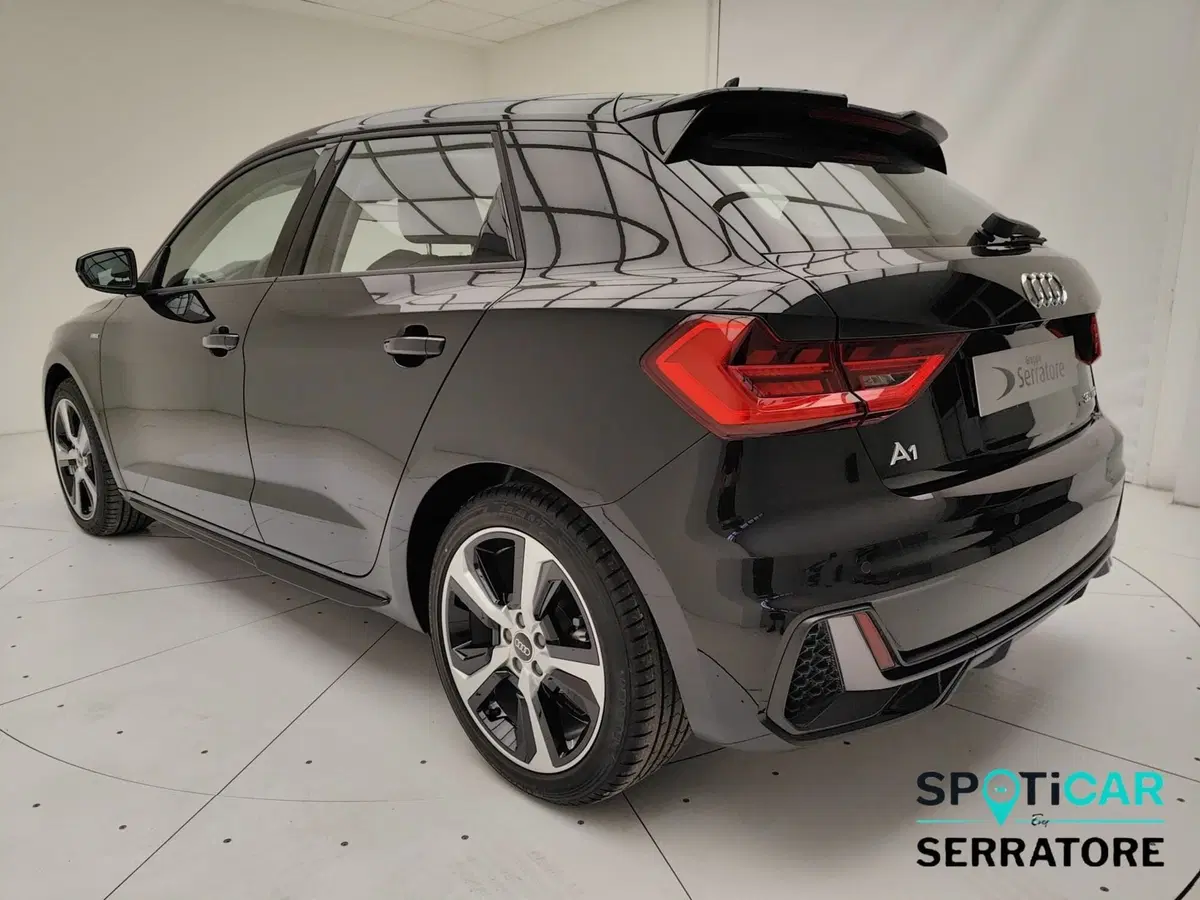 Audi A1 Sportback nuova a Como (4)