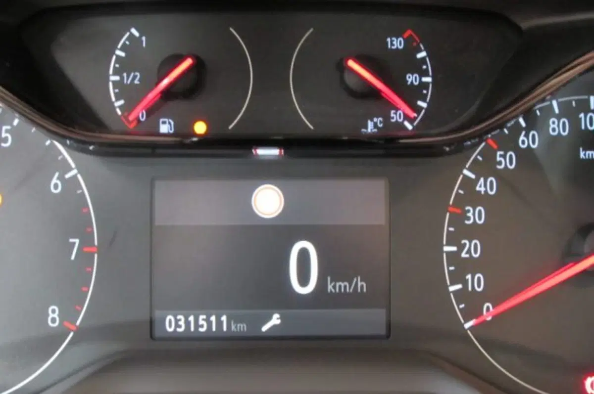 Opel Corsa usata a Milano (11)