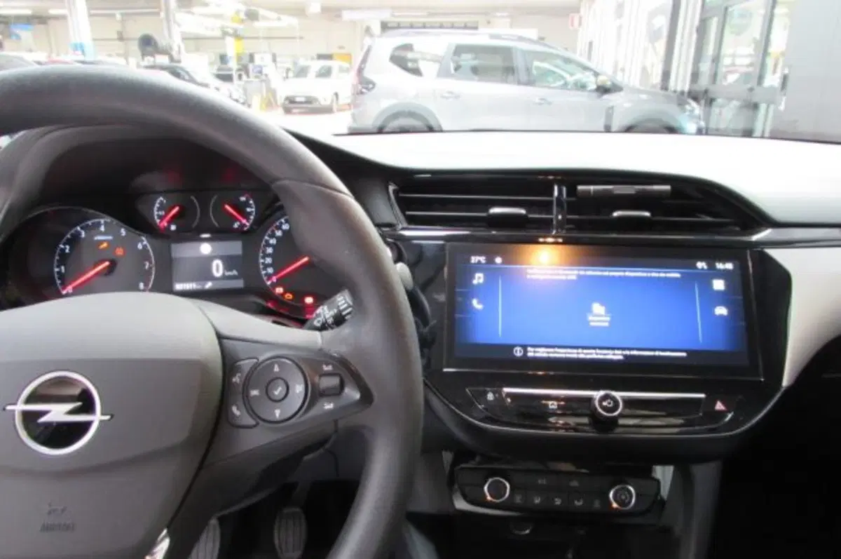 Opel Corsa usata a Milano (7)