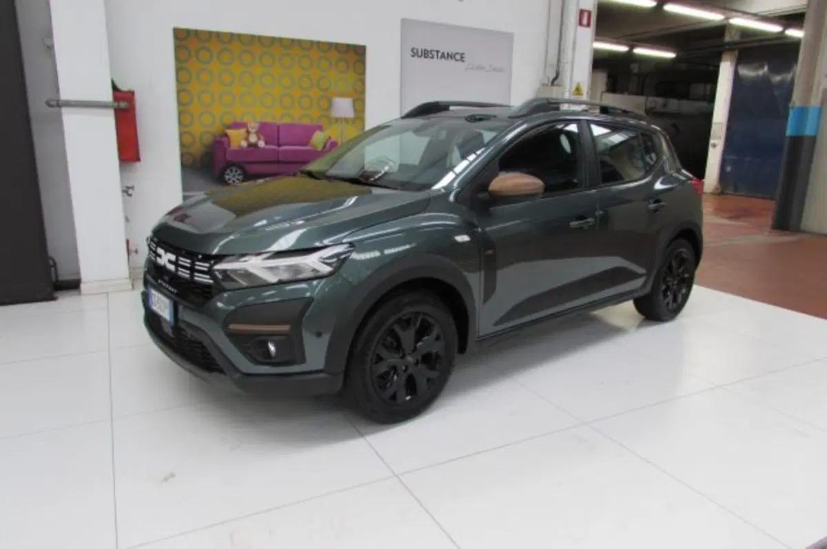 Dacia Sandero Stepway usata a Milano (2)