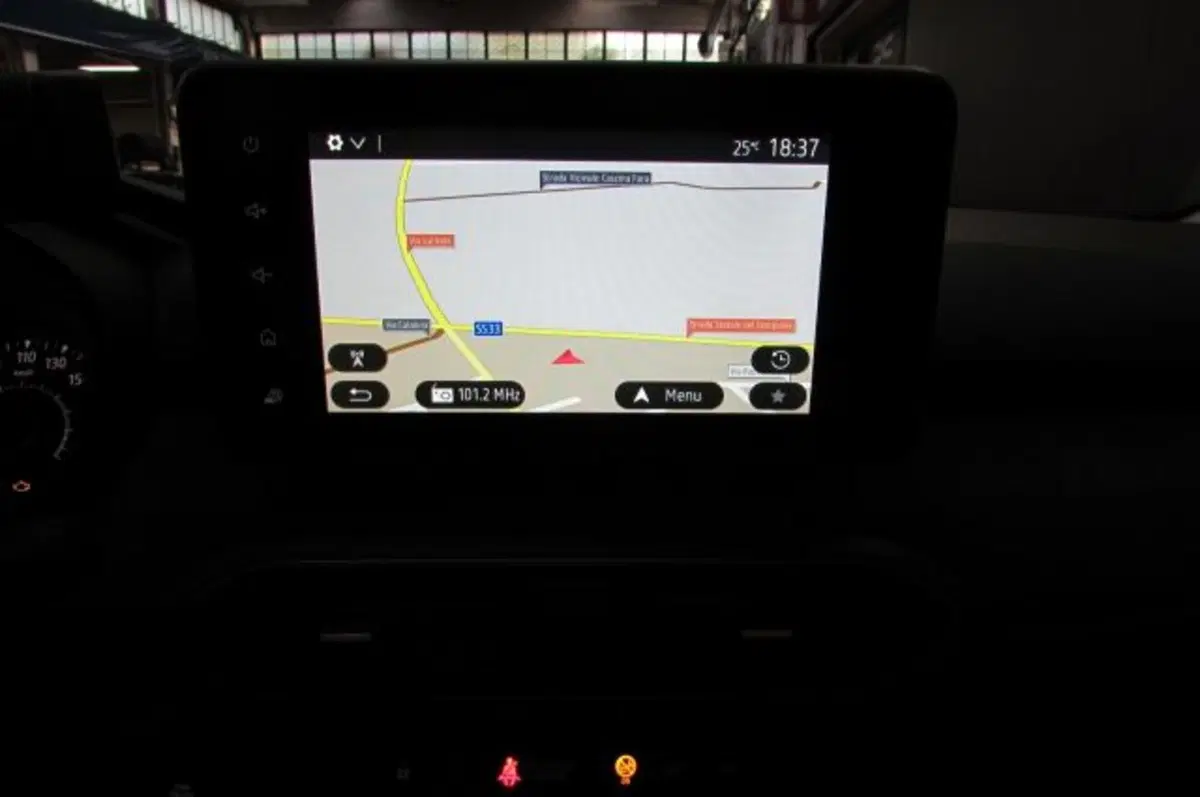 Dacia Sandero Stepway usata a Milano (9)