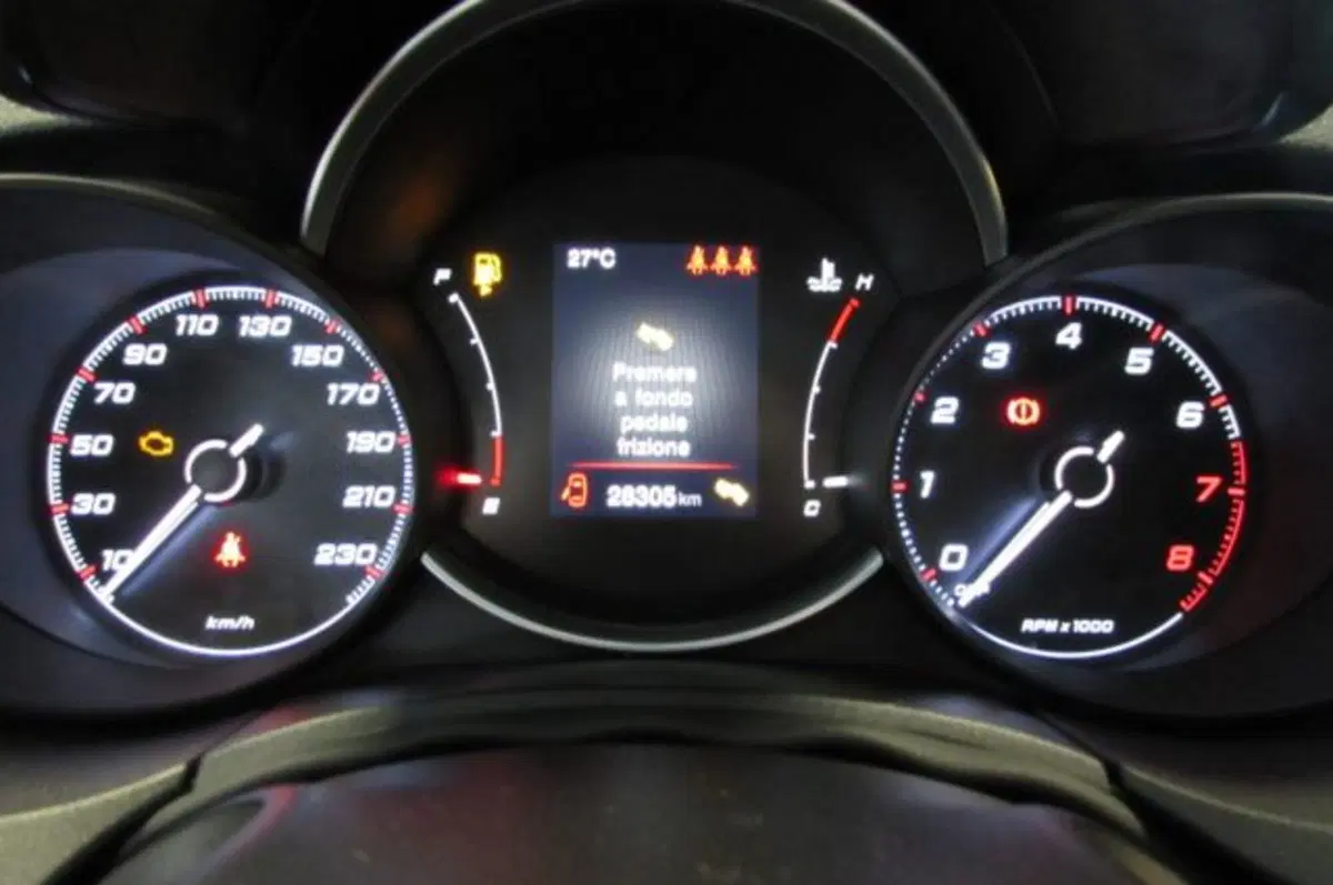 Fiat 500X usata a Milano (11)