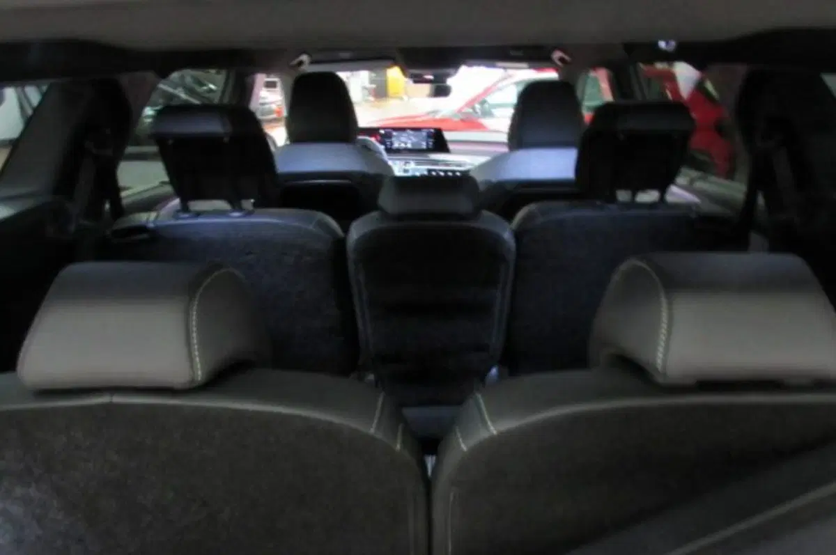 Peugeot 5008 usata a Milano (14)