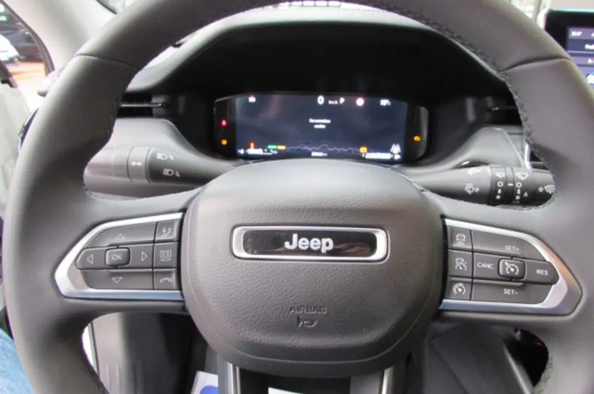 Jeep Compass usata a Milano (12)