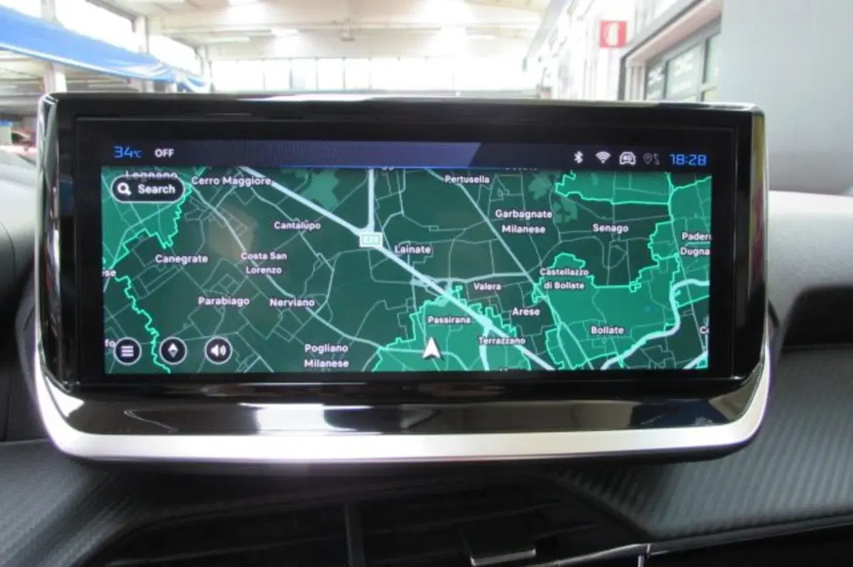 Peugeot 208 usata a Milano (10)