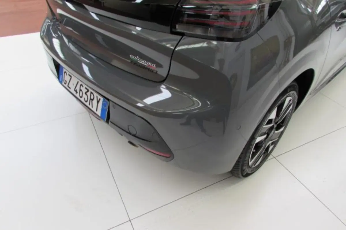 Peugeot 208 usata a Milano (17)
