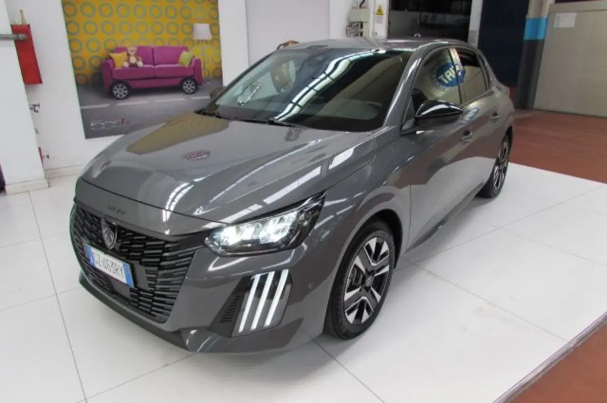 Peugeot 208 usata a Milano (2)