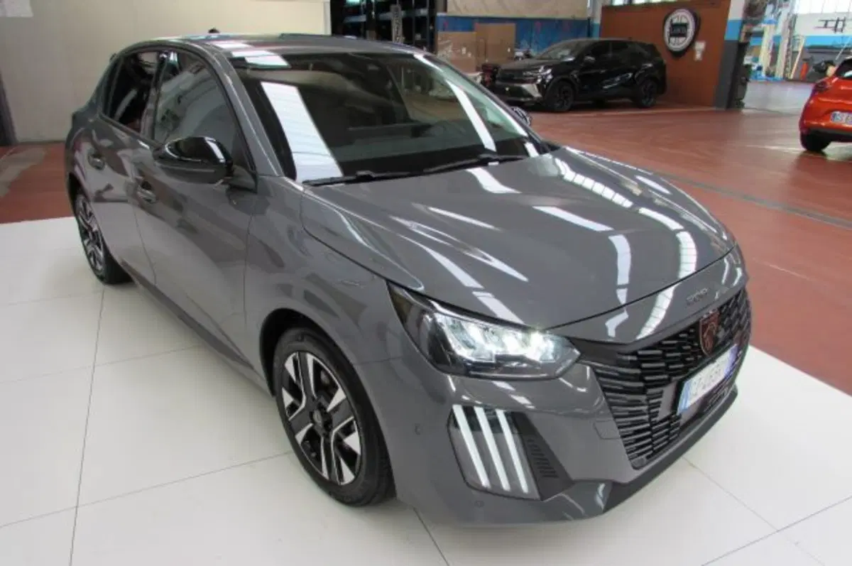 Peugeot 208 usata a Milano (3)