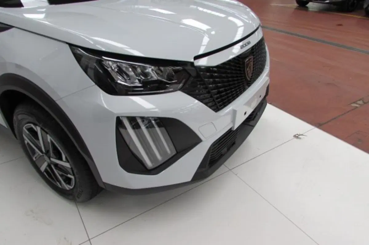 Peugeot 2008 nuova a Milano (18)