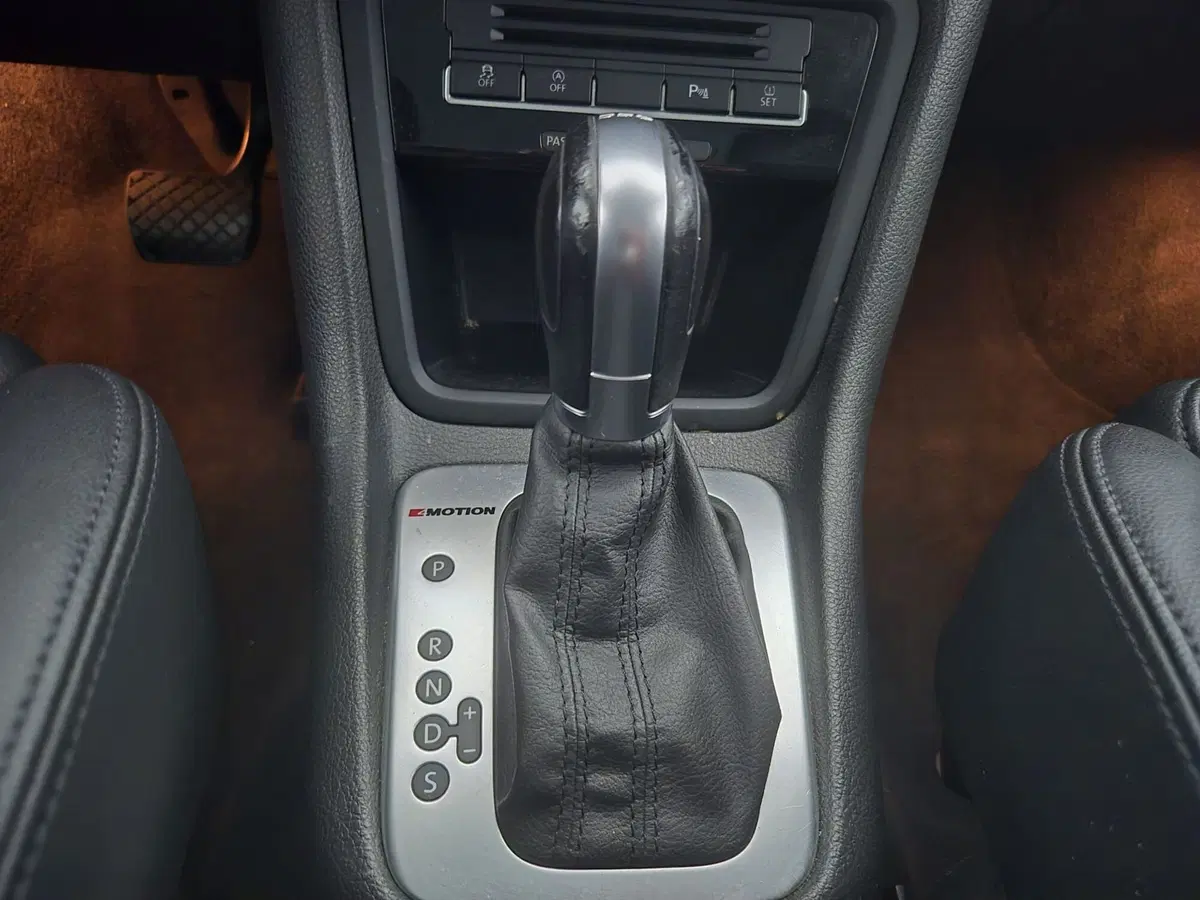 Volkswagen Sharan usata a Torino (11)