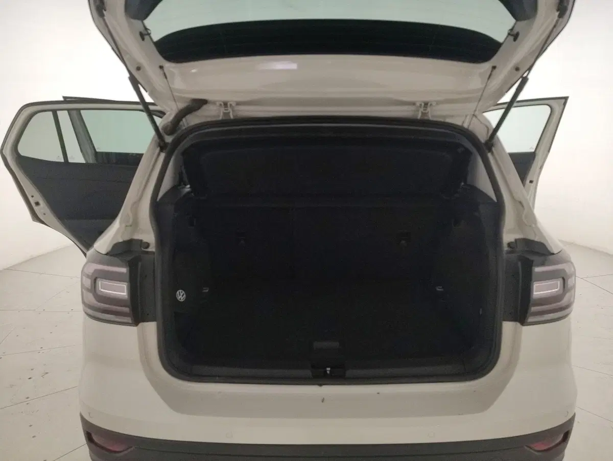 Volkswagen T-Cross usata a Alessandria (11)