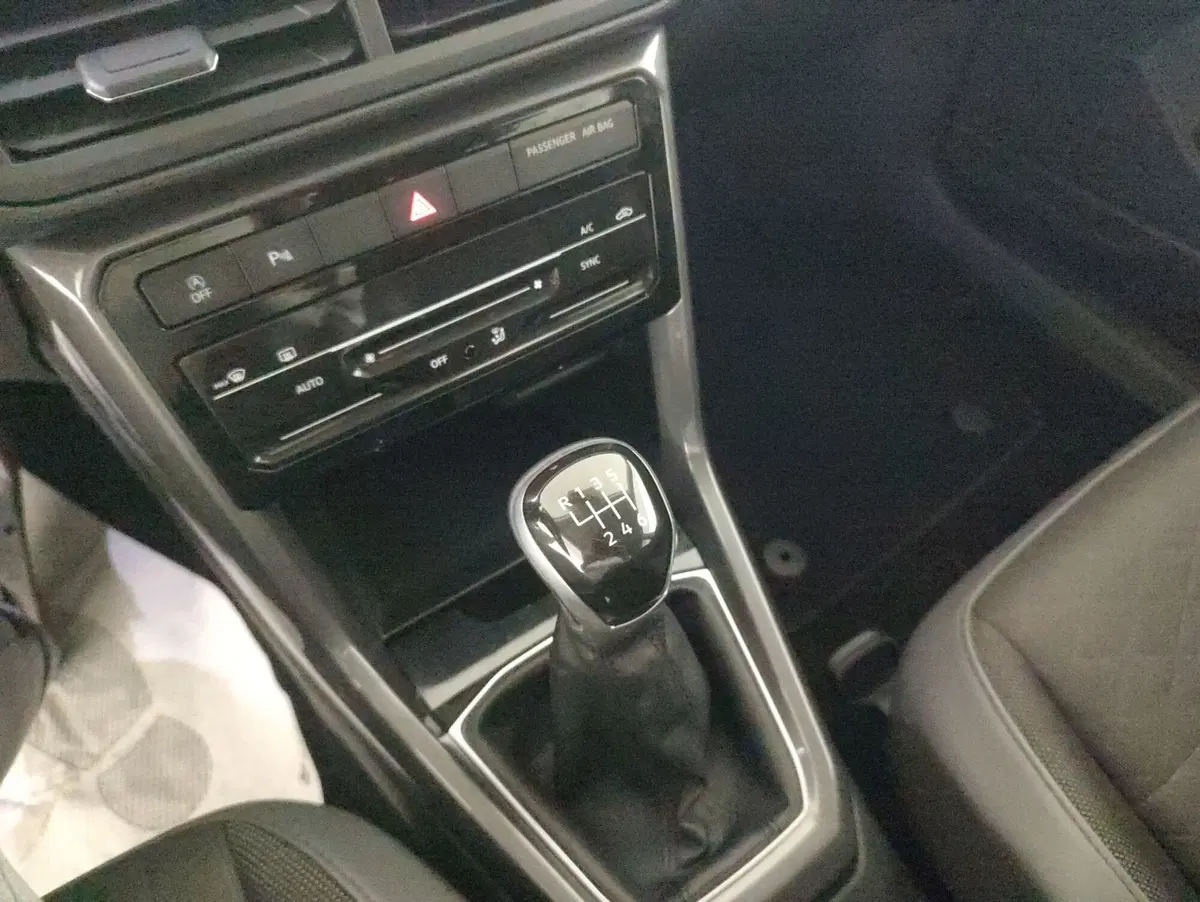 Volkswagen T-Cross usata a Alessandria (9)