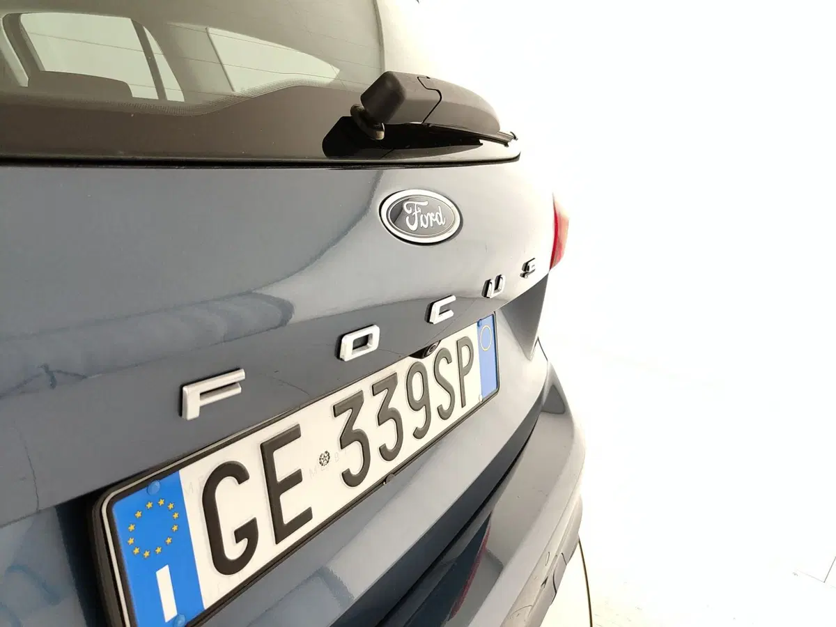 Ford Focus Station Wagon usata a Caserta (10)