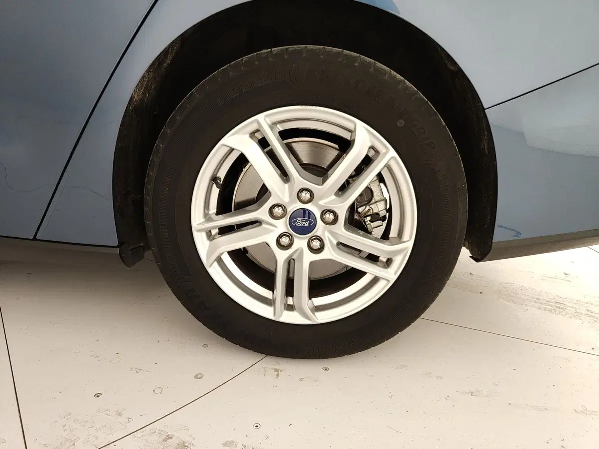 Ford Focus Station Wagon usata a Caserta (11)