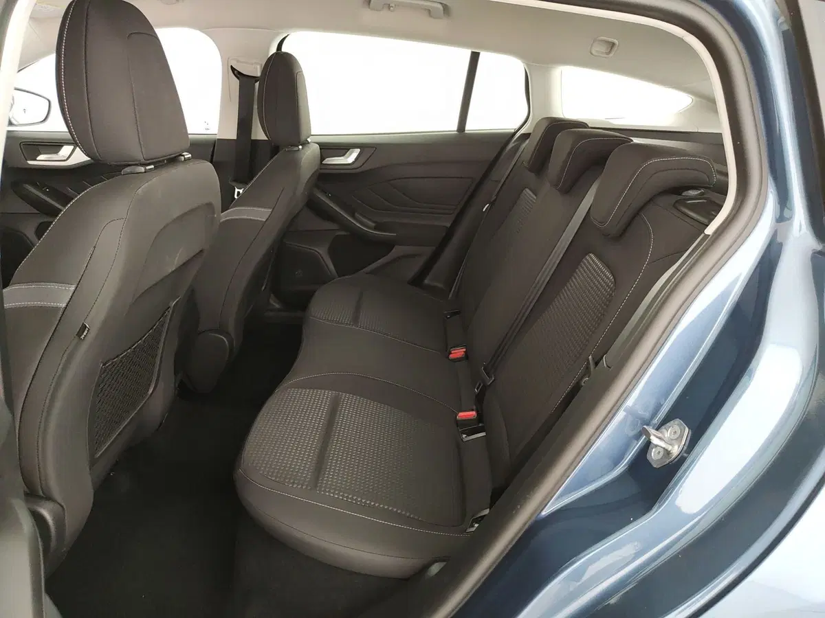 Ford Focus Station Wagon usata a Caserta (18)
