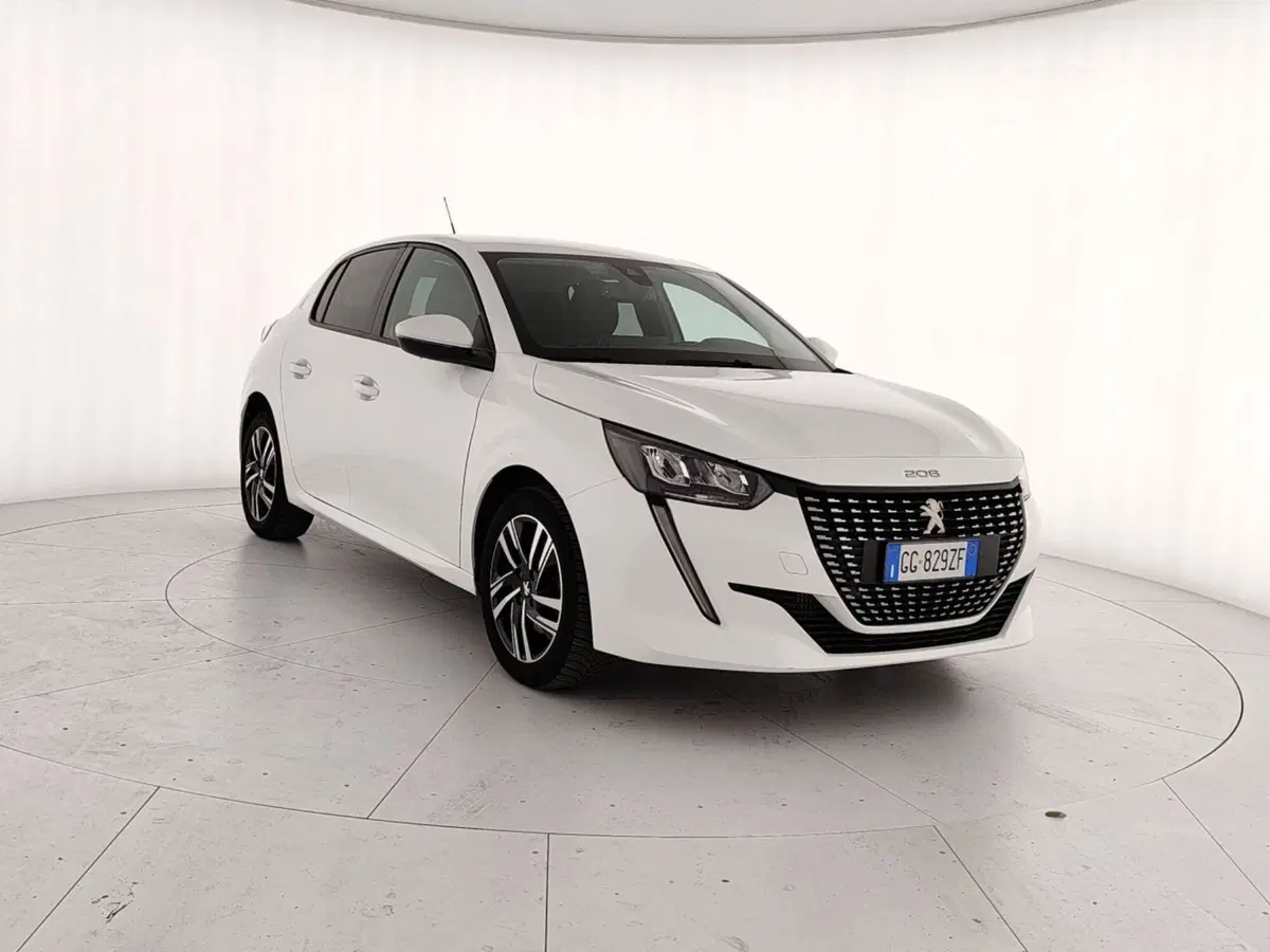 Peugeot 208 usata a Caserta