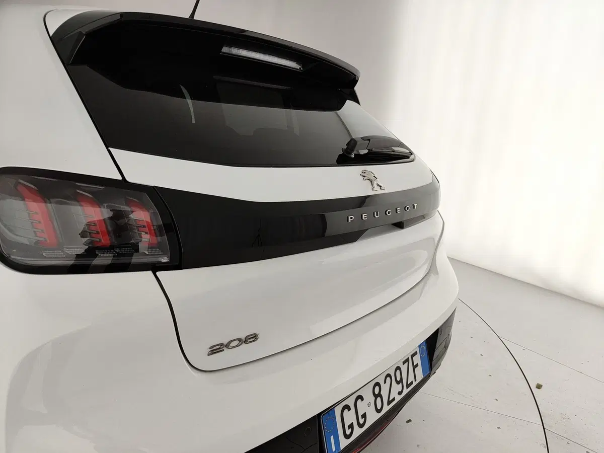 Peugeot 208 usata a Caserta (10)