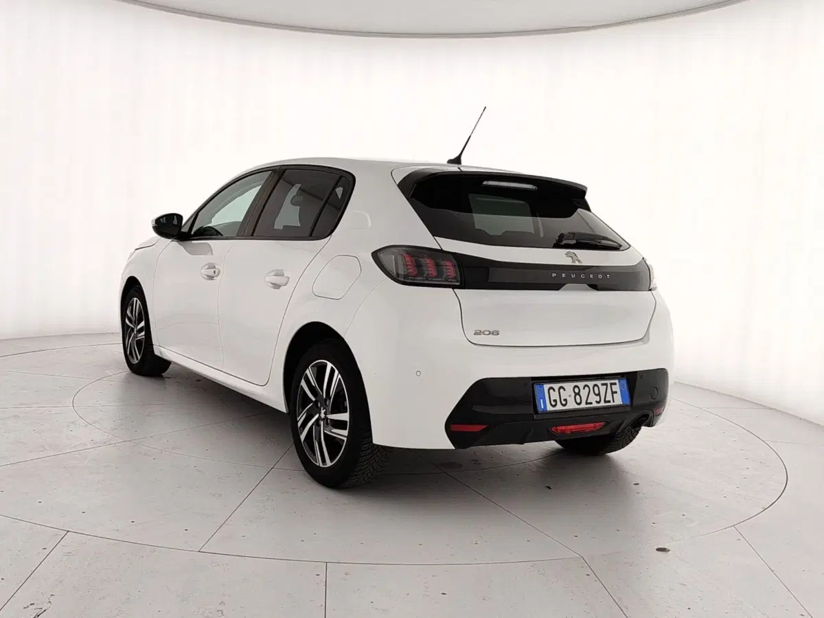 Peugeot 208 usata a Caserta (4)