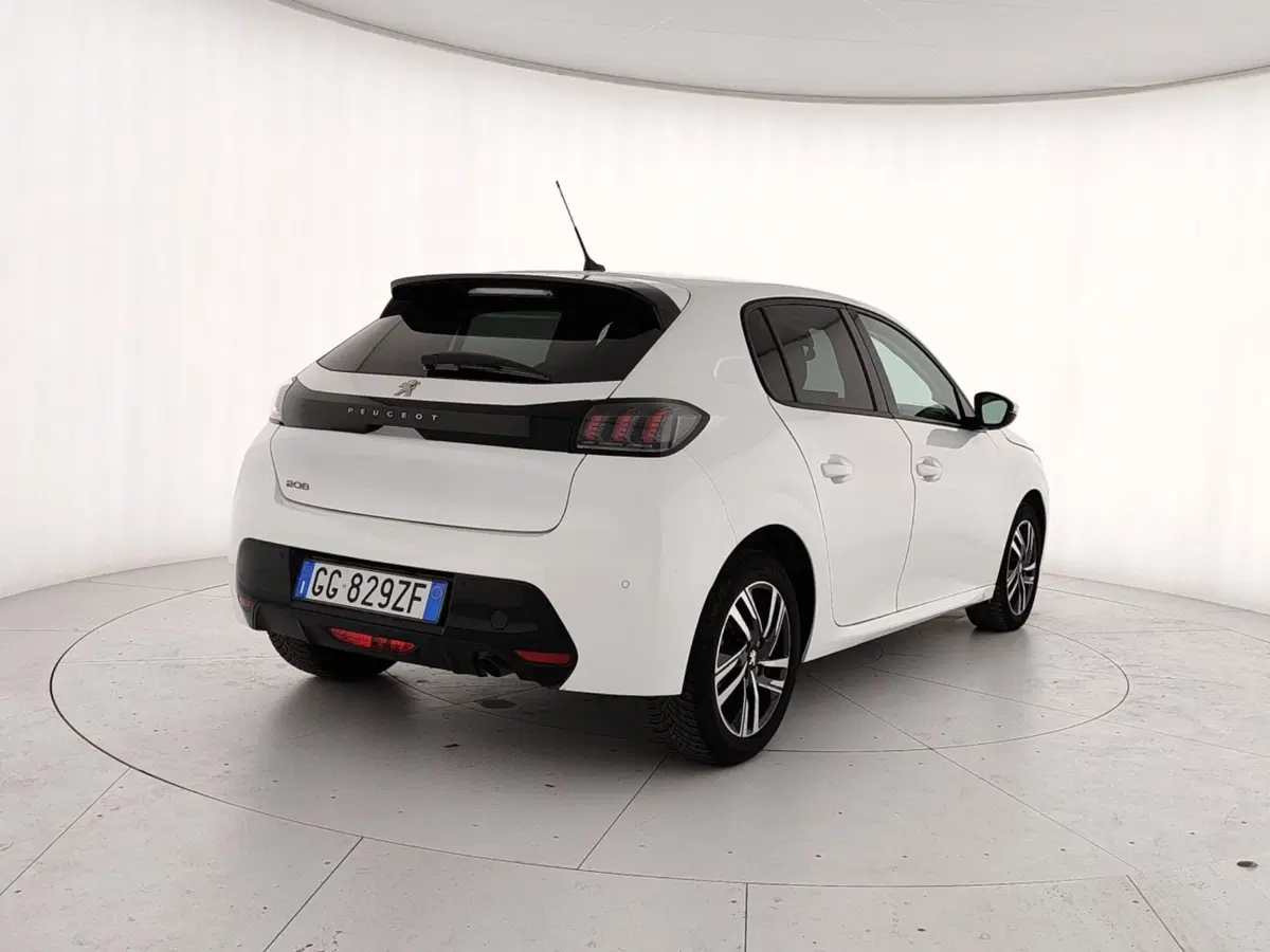 Peugeot 208 usata a Caserta (6)
