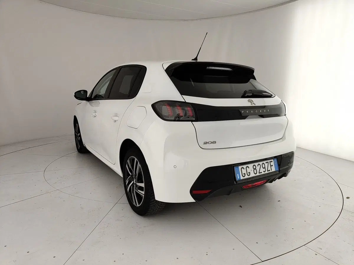 Peugeot 208 usata a Caserta (9)