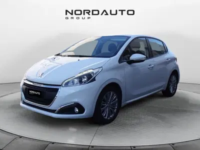Peugeot 208 82 5 porte Active del 2017 usata a San Martino di Lupari