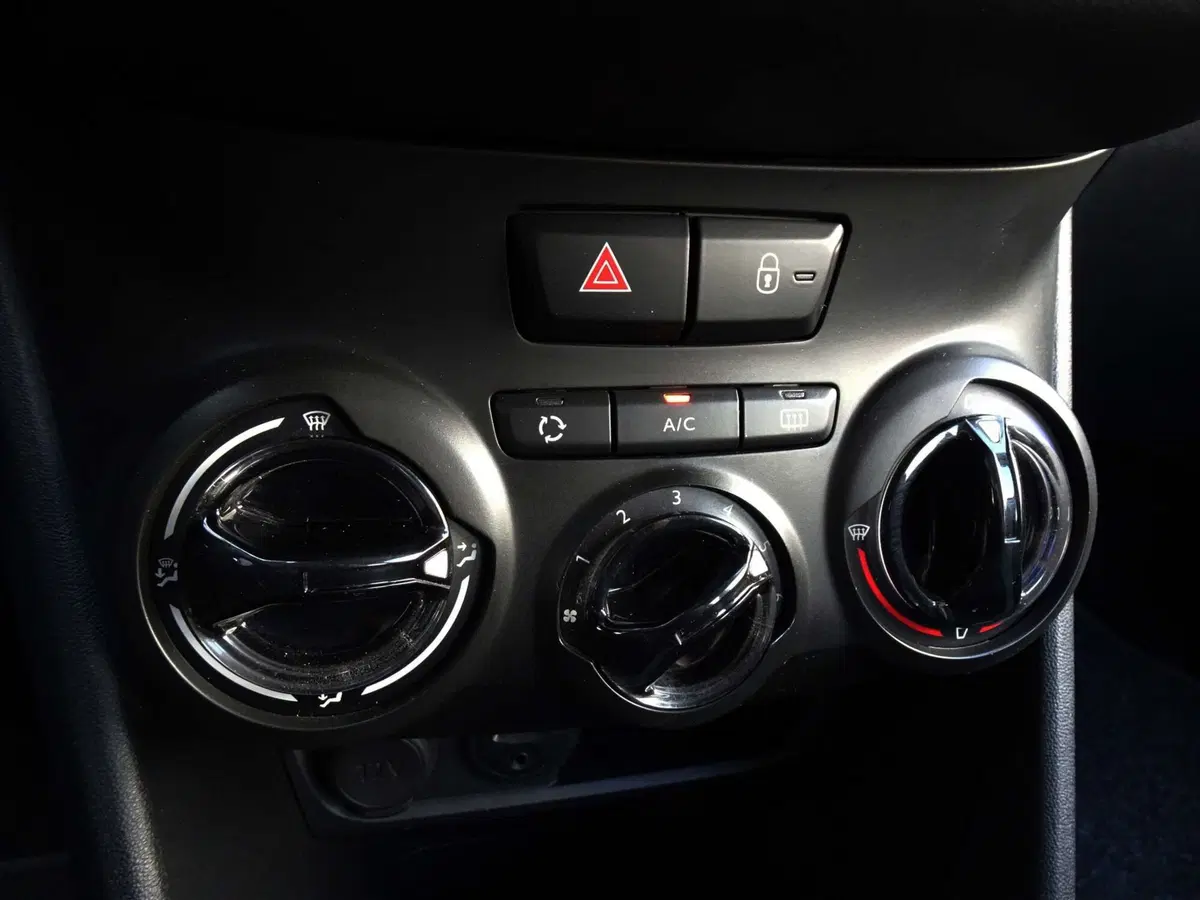 Peugeot 208 usata a Padova (15)