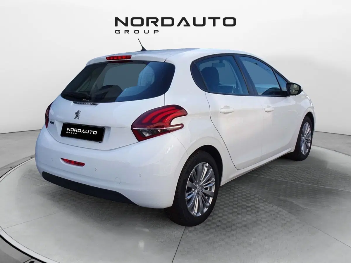 Peugeot 208 usata a Padova (3)