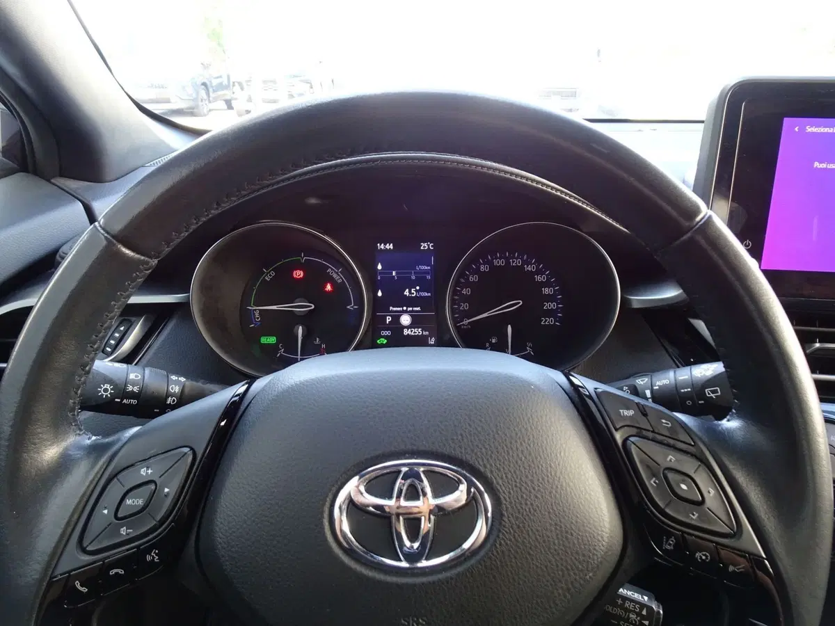 Toyota Toyota C-HR usata a Padova (12)