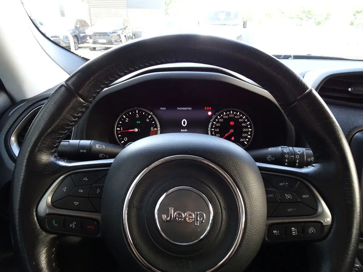 Jeep Renegade usata a Padova (12)