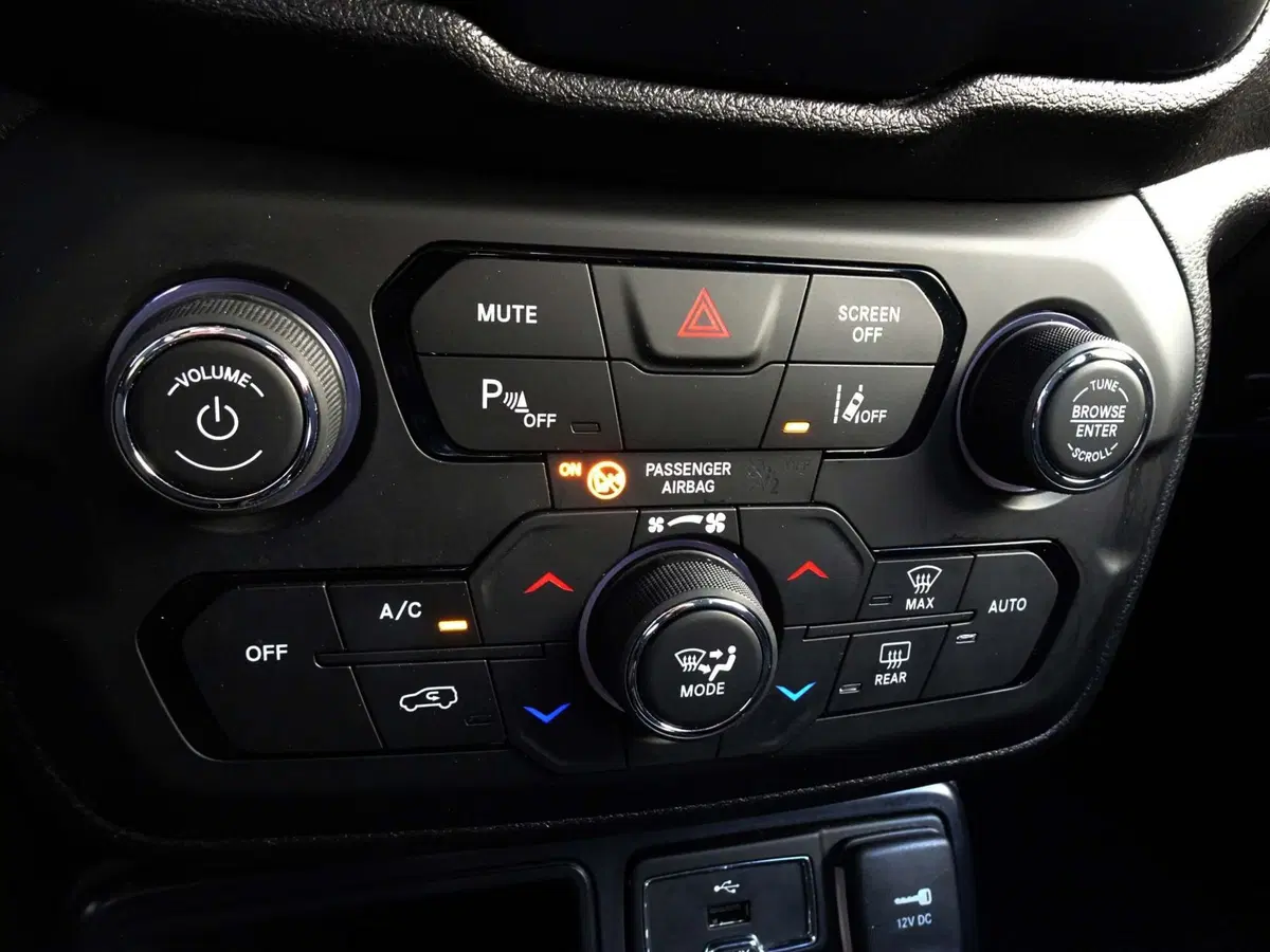 Jeep Renegade usata a Padova (18)